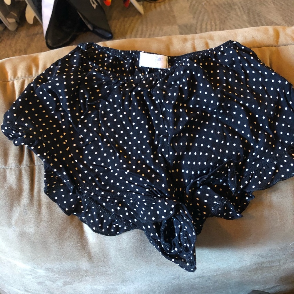 BRANDY MELVILLE Polka dot shorts